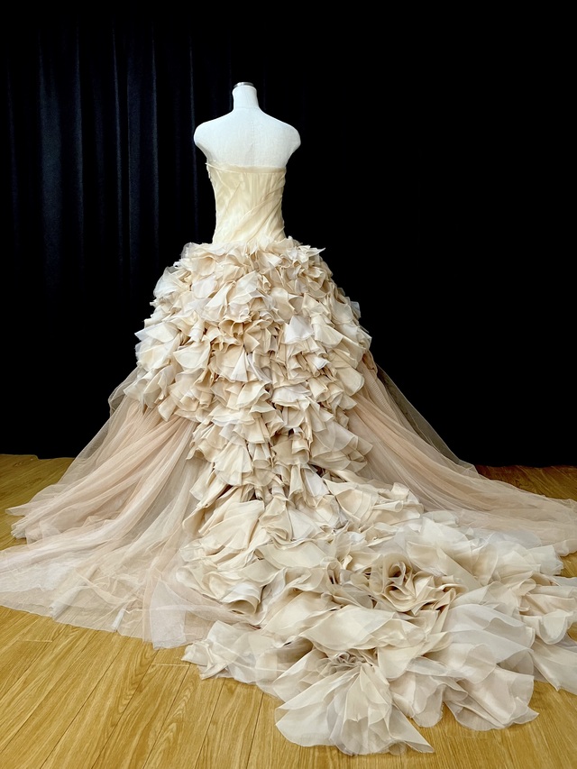 バックスタイルです。