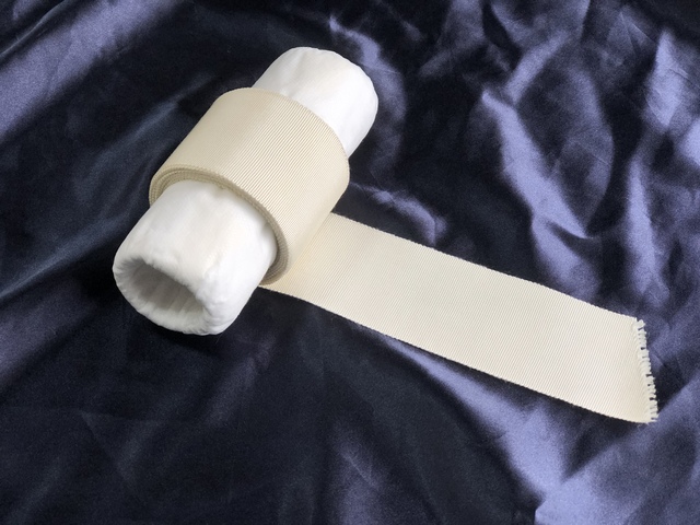 付属のサッシュリボンです。