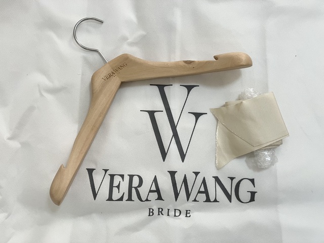 付属アイテムです。購入証明書はありませんのでご了承下さい。