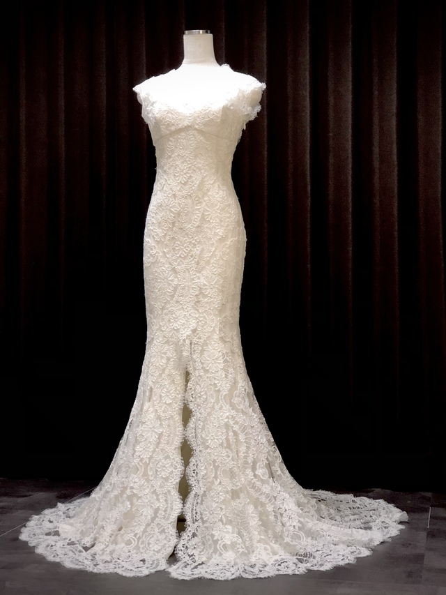 現在希少のMonique Lhuillier Milla 