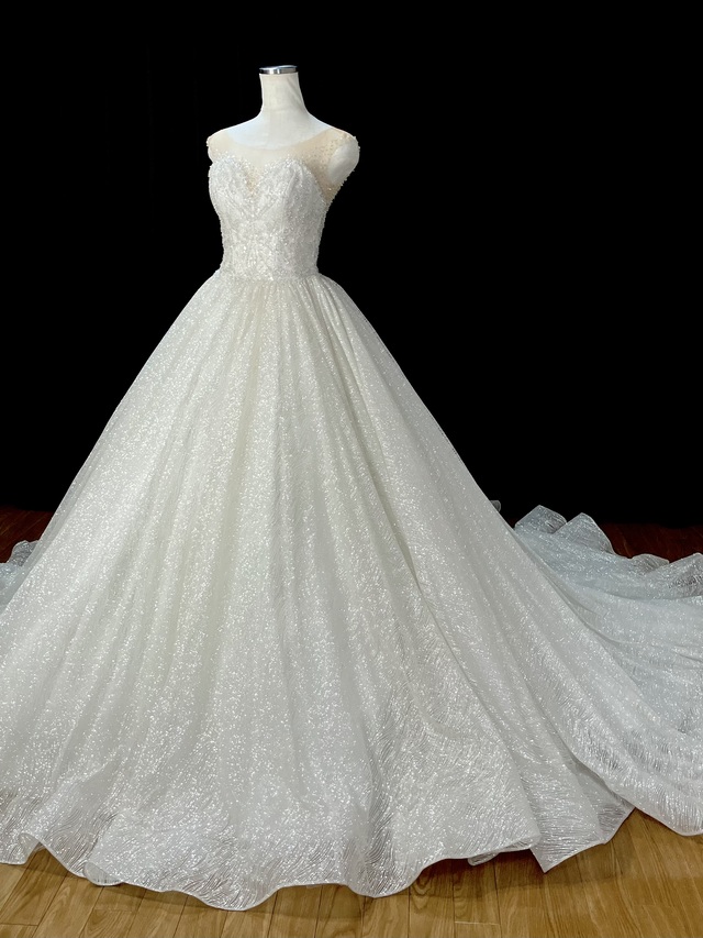 グリッタードレスが人気の海外ブランドANNA SPOSA